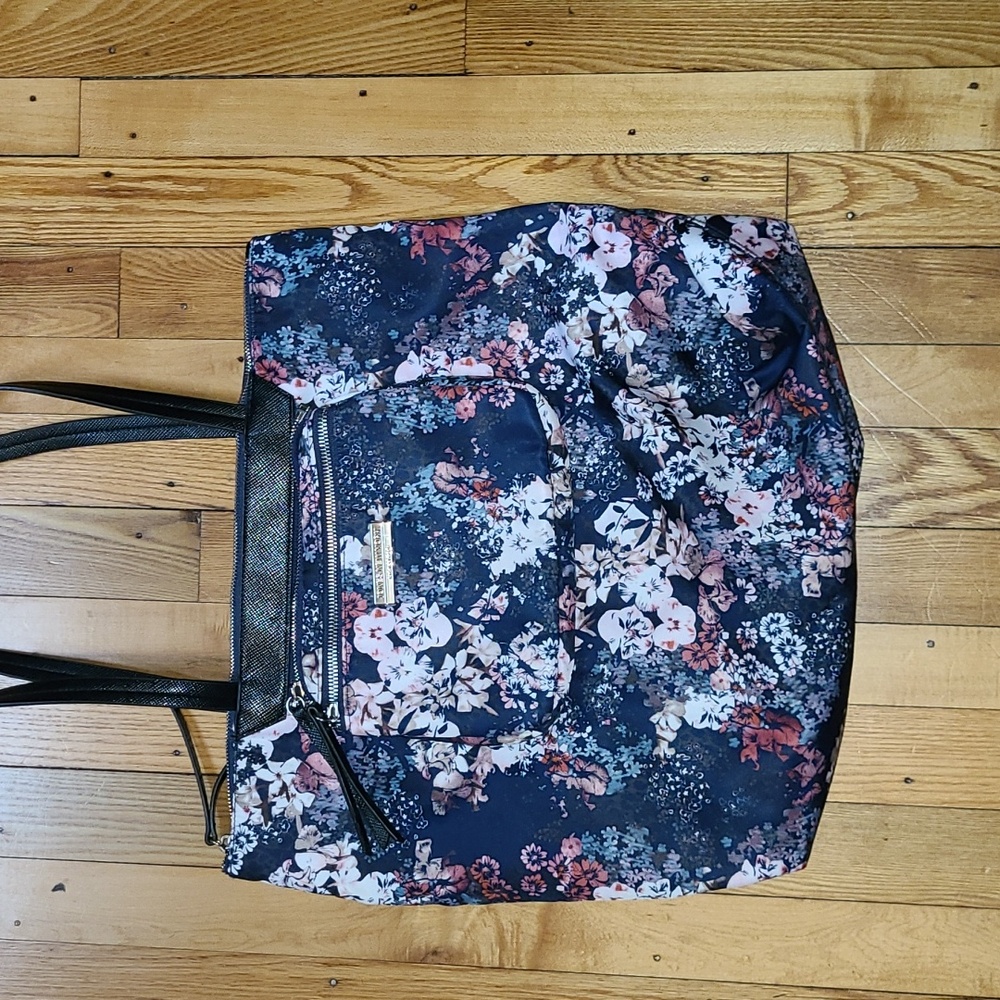 Jones New York Signature 2 Piece Floral Bag.  NWOT.